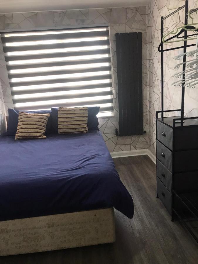 Double Room Next To Burnham Elizabeth Line Station Slough Exteriér fotografie