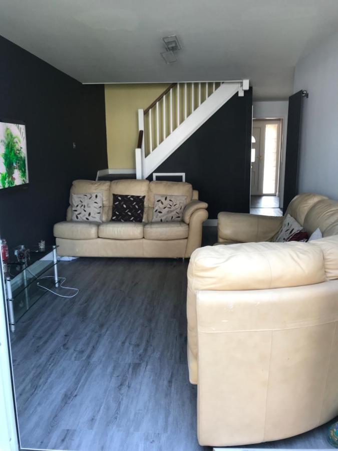 Double Room Next To Burnham Elizabeth Line Station Slough Exteriér fotografie